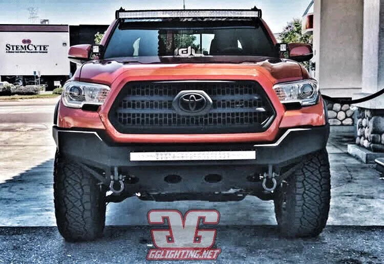 2005  Tacoma Curved 50" LED Light Bar Roof Mounts