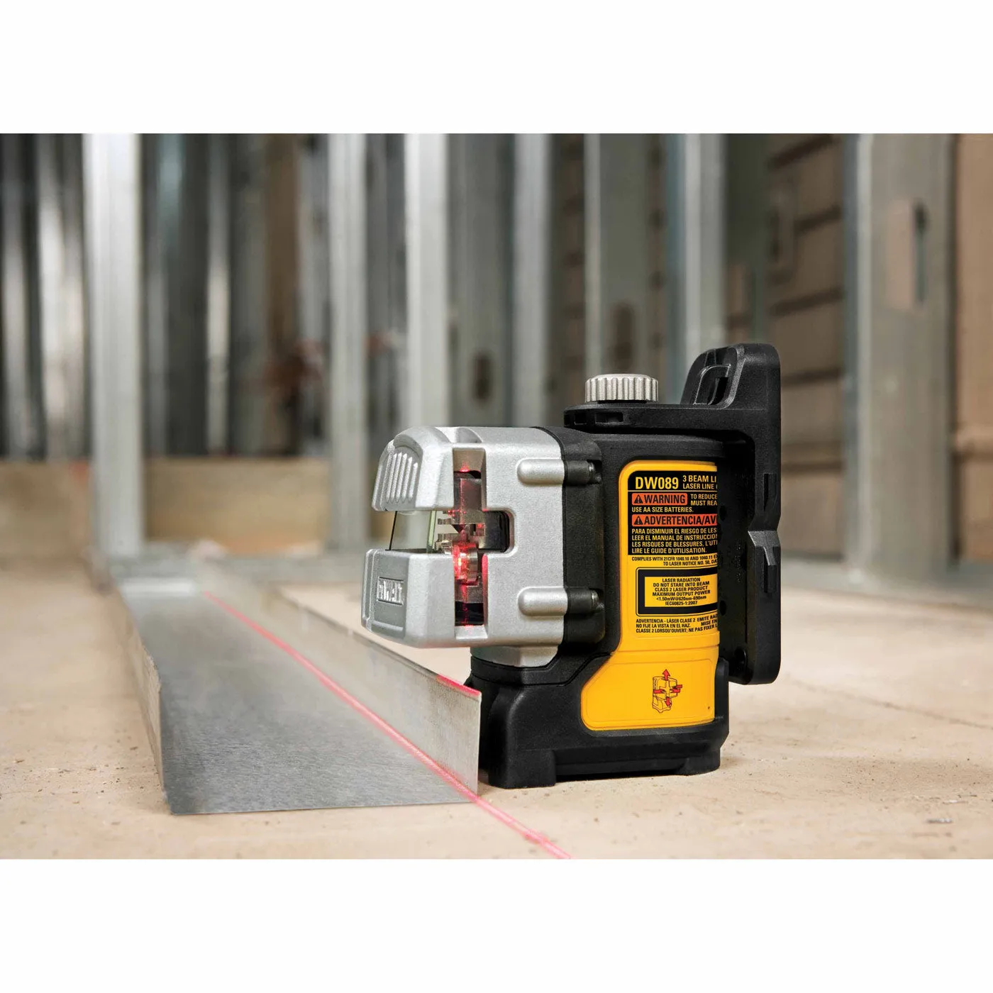 DeWalt DW089K Self Leveling 3 Beam Line Laser