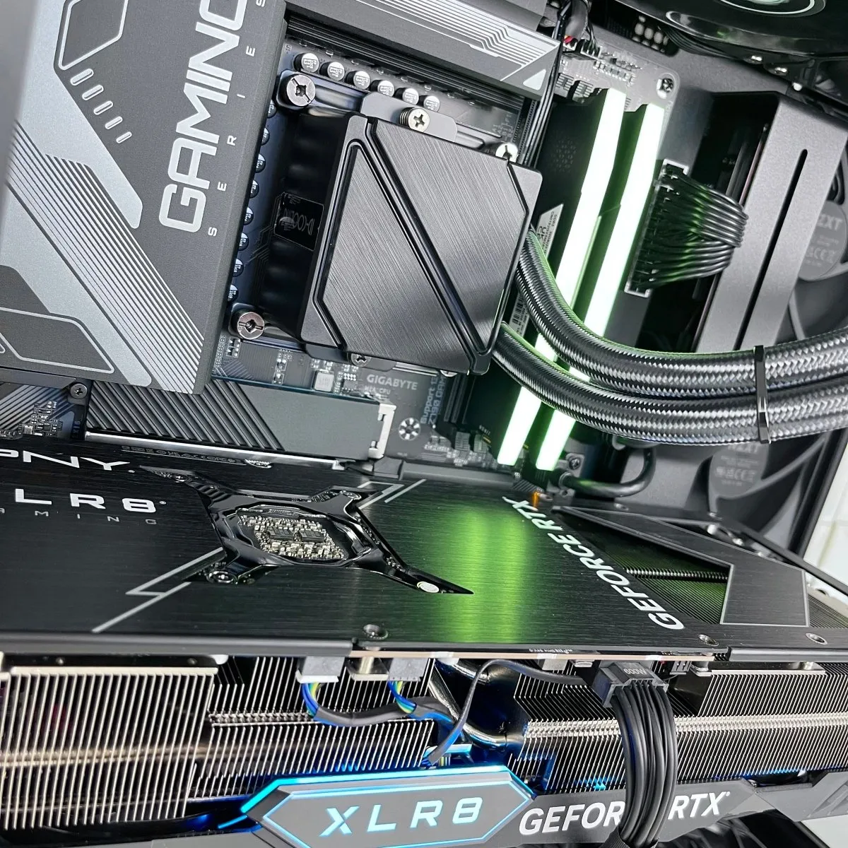 IGaming Intel Core i7/i9 14900KF | RTX 4070TI super-4090 | H9 Stealth Performance