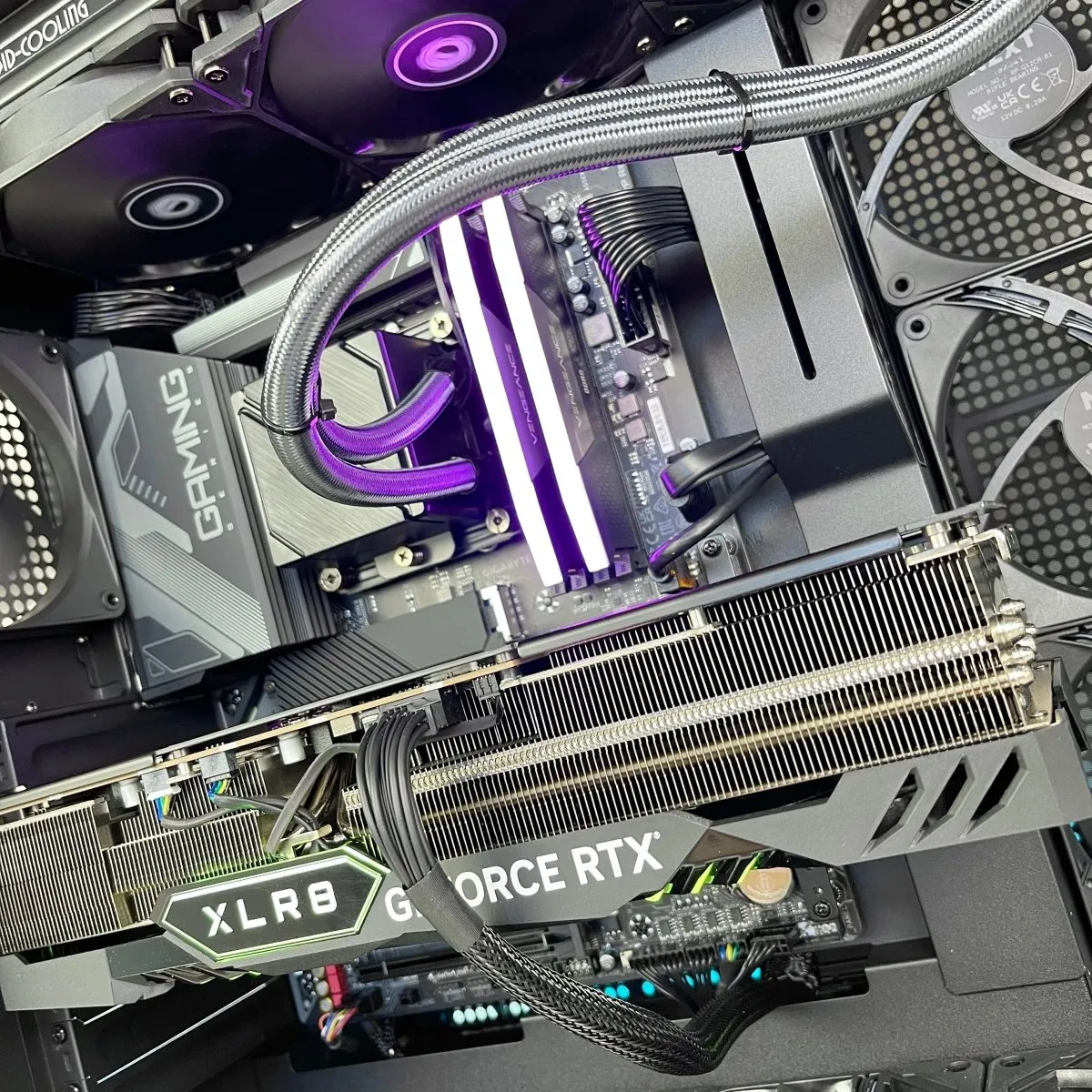 IGaming Intel Core i7/i9 14900KF | RTX 4070TI super-4090 | H9 Stealth Performance