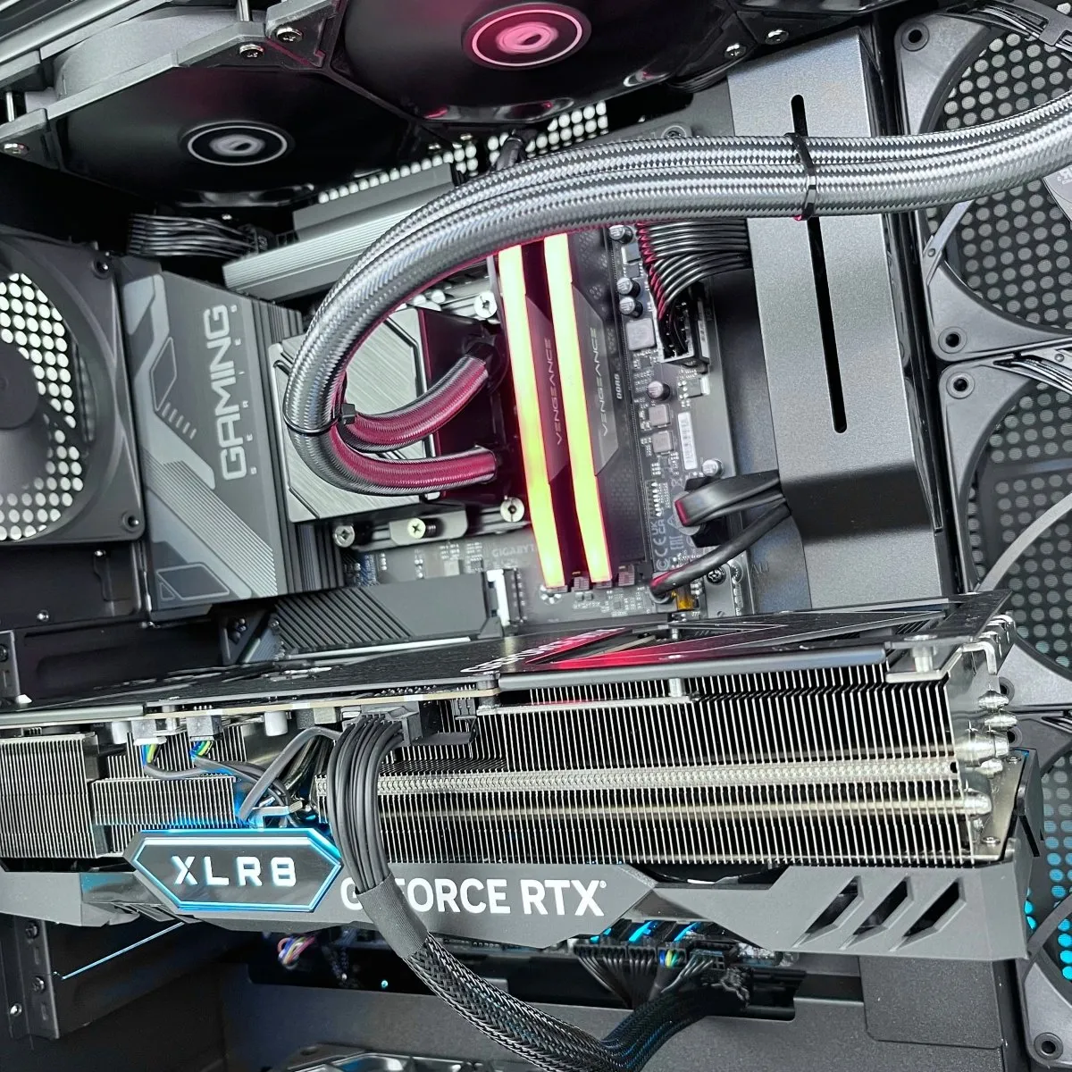 IGaming Intel Core i7/i9 14900KF | RTX 4070TI super-4090 | H9 Stealth Performance