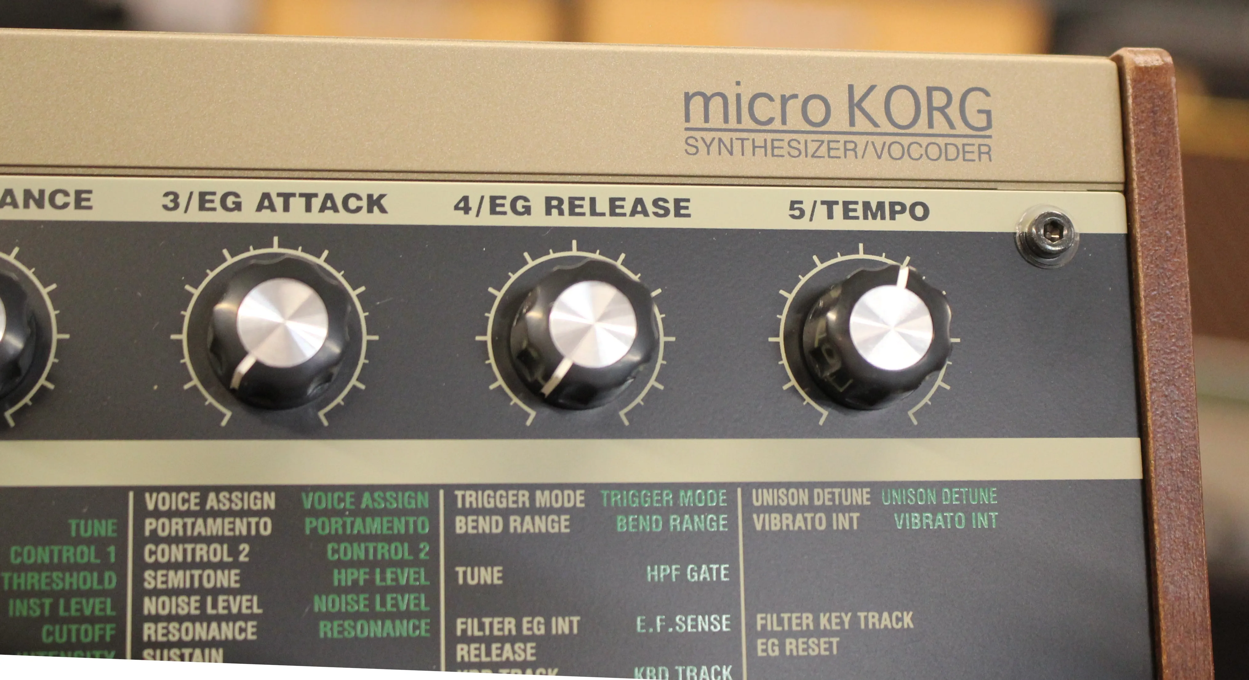 Korg MicroKorg Synthesizer Vocoder 37 Key Keyboard