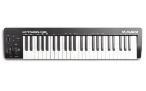 M-Audio Keystation 49 MK3 Compact MIDI Keyboard Controller with 49 Keys and Assignable Controls, Pitch and Modulation Wheels