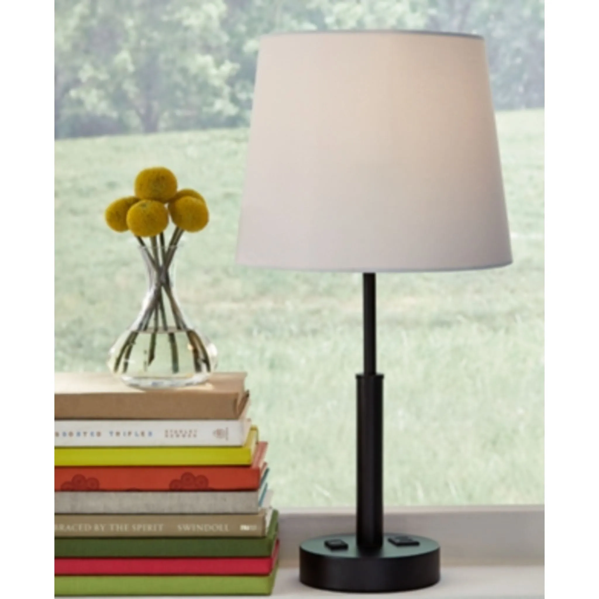 Merelton Metal Table Lamp (1/CN)