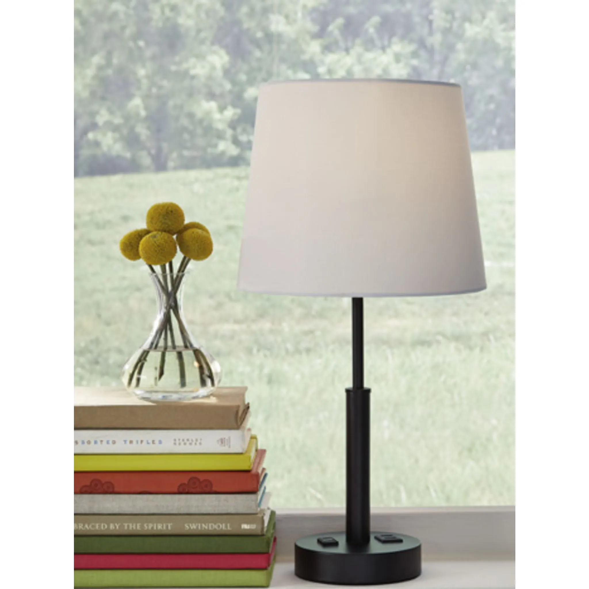 Merelton Metal Table Lamp (1/CN)