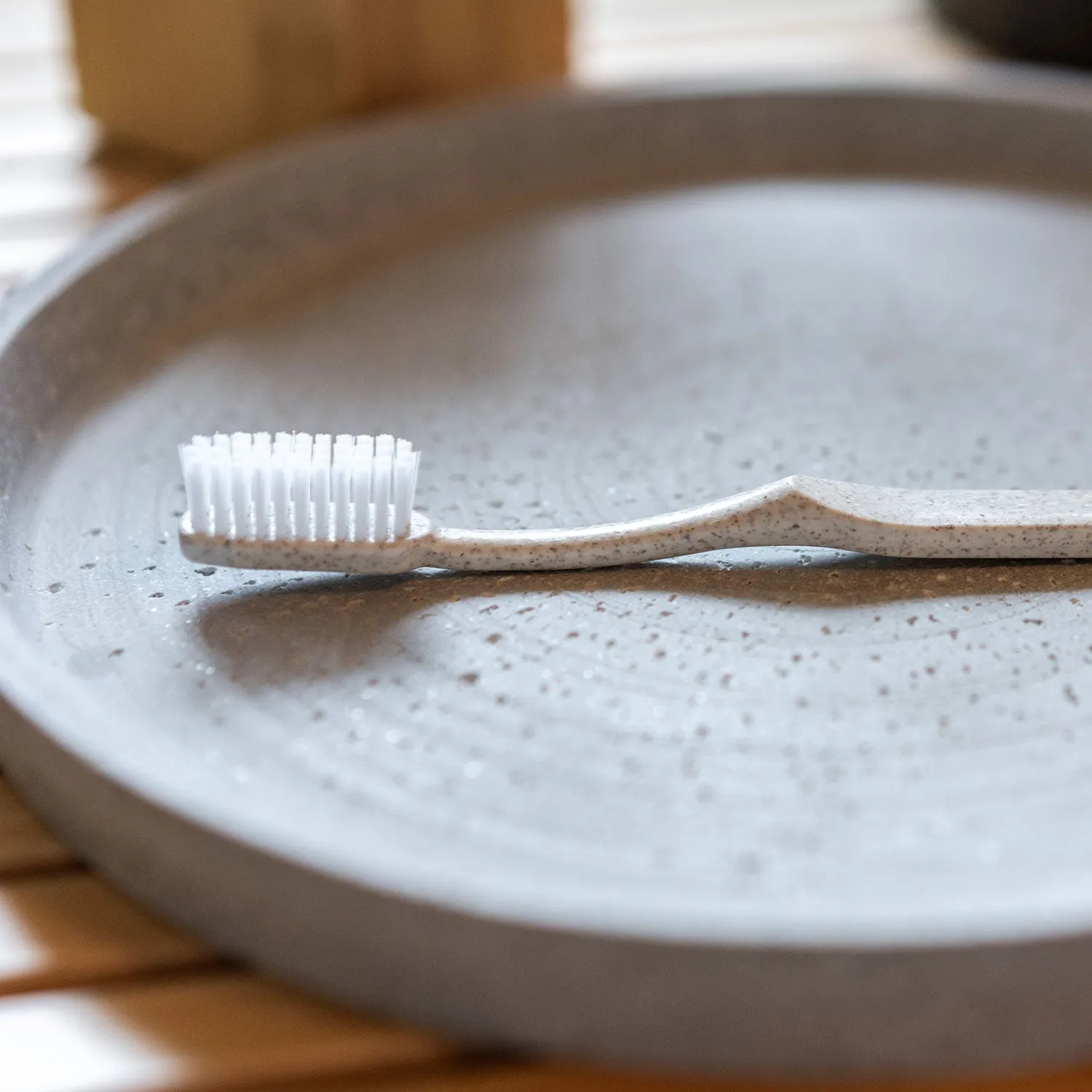 TOOTHBRUSH - WHEAT STRAW HANDLE & CASTOR OIL BRISTLES